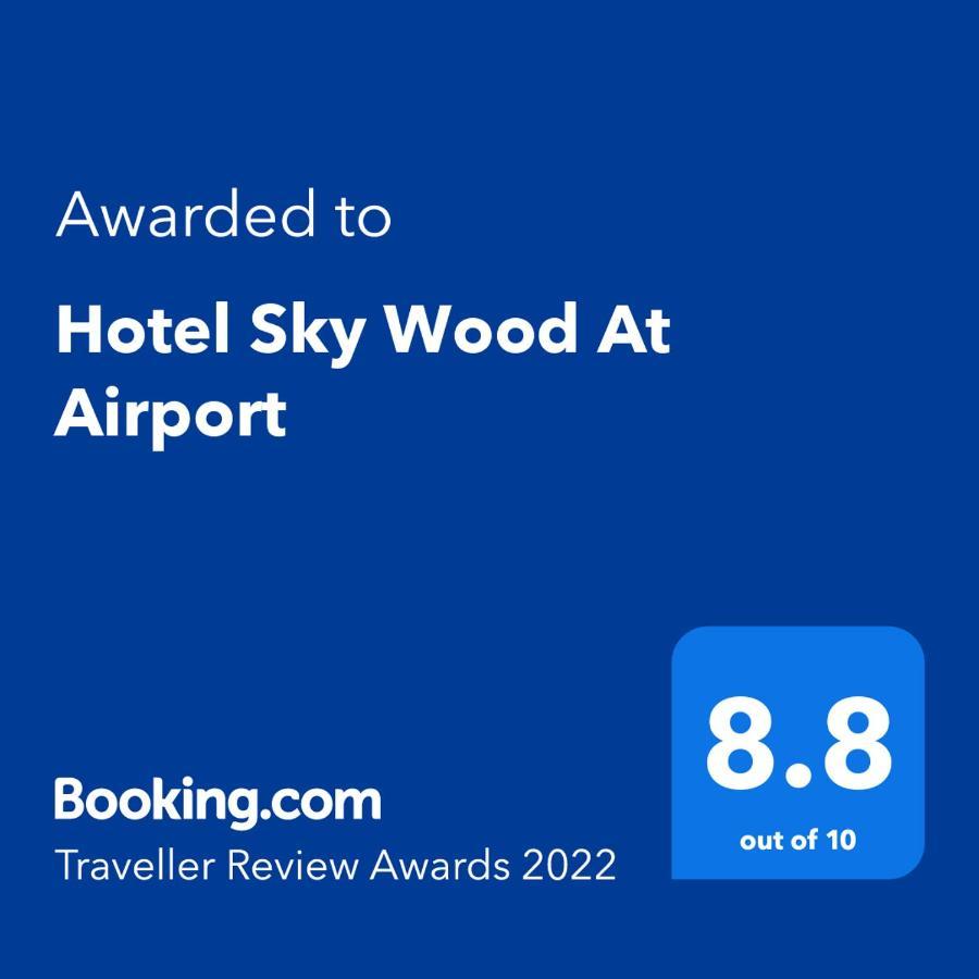 Hotel Sky Wood At Airport Нью-Делі Екстер'єр фото